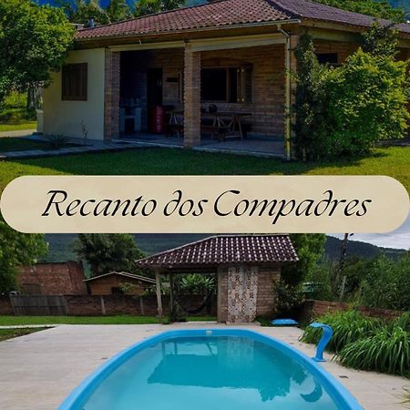 Recanto Dos Compadres - Hospedagem برايا جراندي المظهر الخارجي الصورة